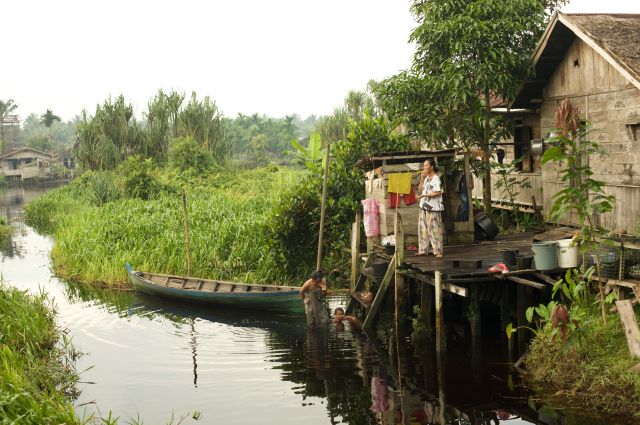 Desun Gembira village in Sumatra, Indonesia. Photo by Rainforest Action Network/Flickr. 