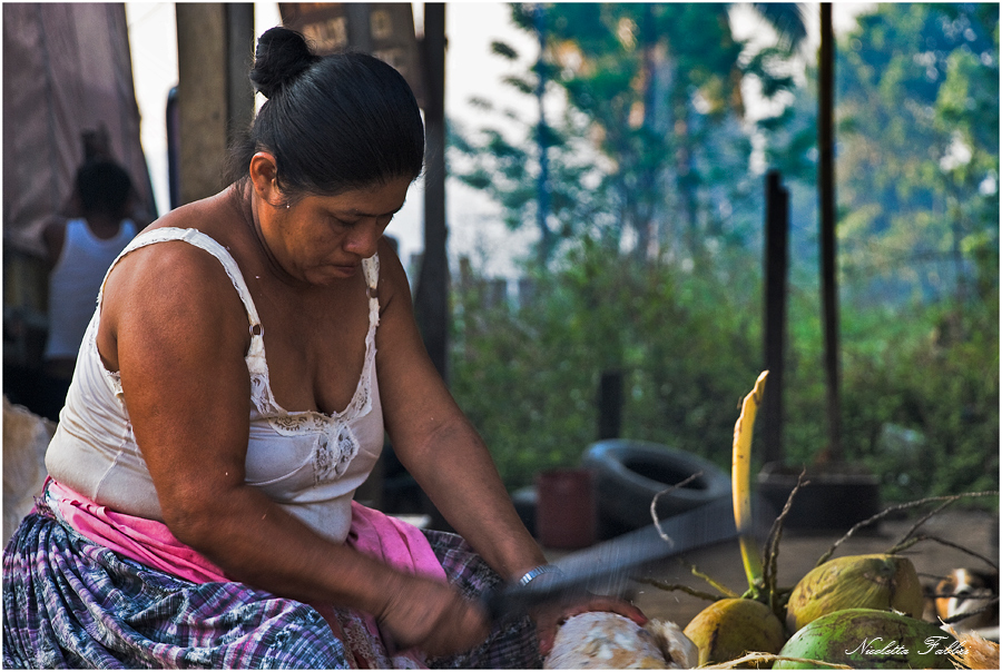 Peasant girl in Guatemala, photo by Nicoletta Fabbri, Flickr, CC BY-NC-SA 2.0