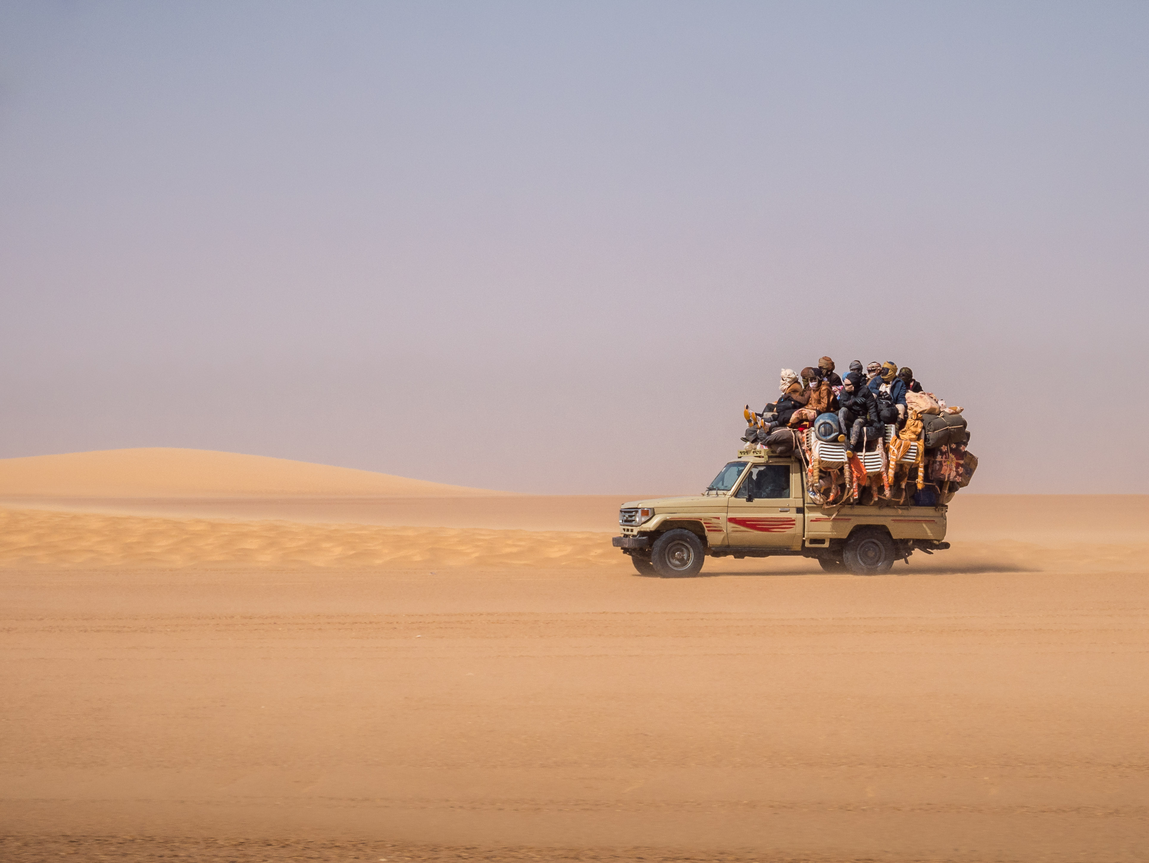 Chadian desert, photography by anmede (CC BY-SA 2.0)