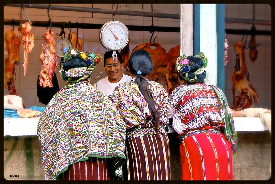 Mayan women at the market, photo by Antoine Vasse Nicolas, Flickr, CC BY-NC-SA 2.0