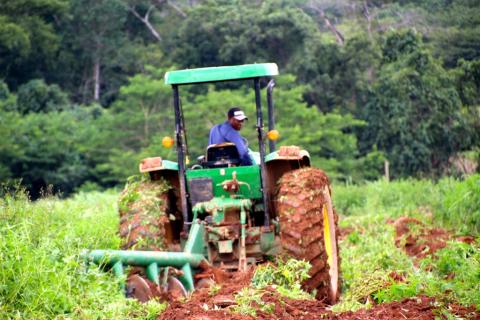 agriculture-mecanisation-en-afrique_philippe-de-moerloose-sdiag_photo-2.jpg